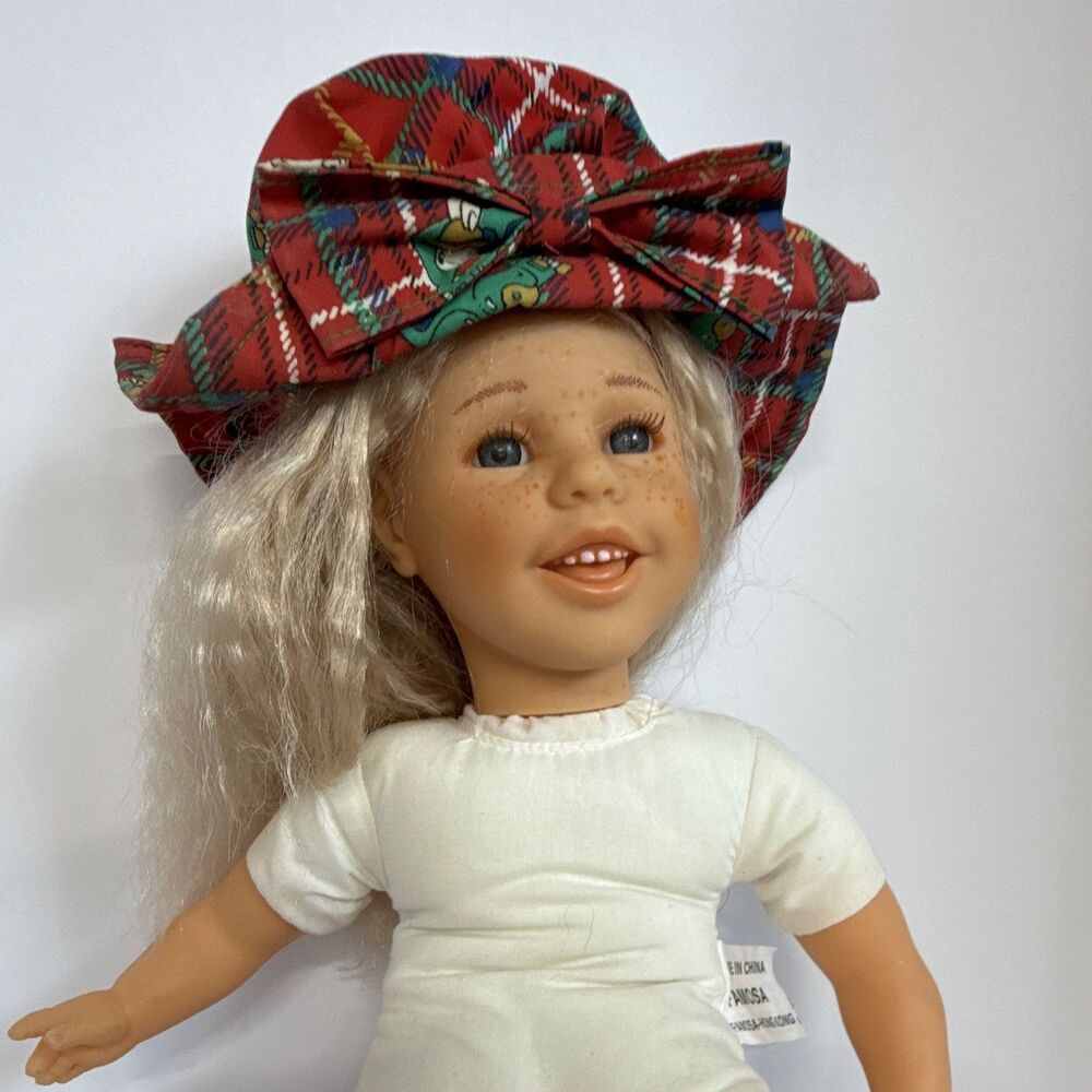 Vintage 1994 Famosa Especially Yours 16" Blonde Doll Plaid Hat Toys R Us. Read